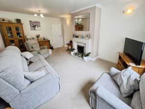 Lounge- click for photo gallery